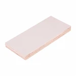 Cum se compară placajul melaminat de culoare solidă cu plăcile de particule d...